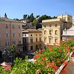 L'attichetto 아파트 아스콜리피체노