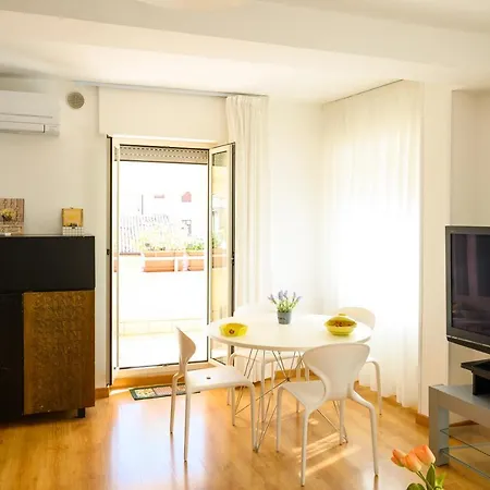 L'attichetto Apartment