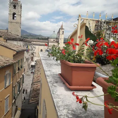 L'attichetto * 阿斯科利皮切诺